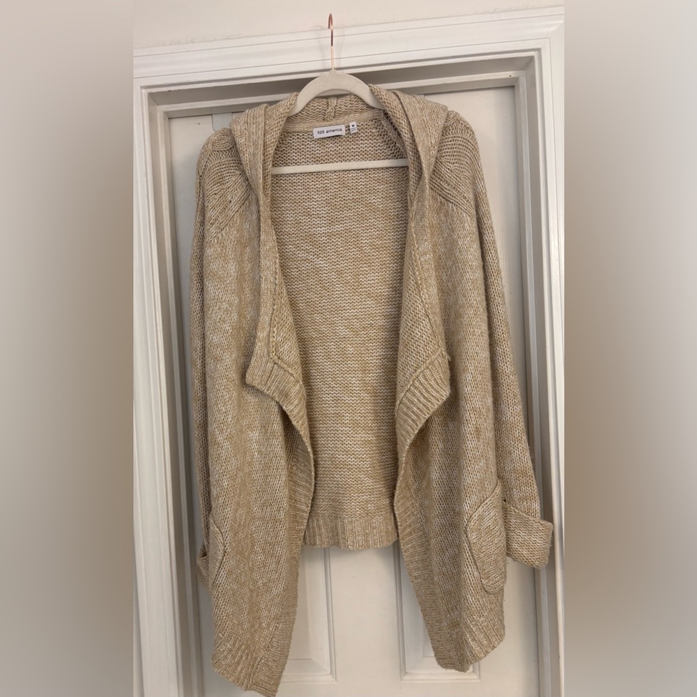 NWOT 525 America Designer Cozy Open-Front Hooded Cardigan Sweater - Beige. Med